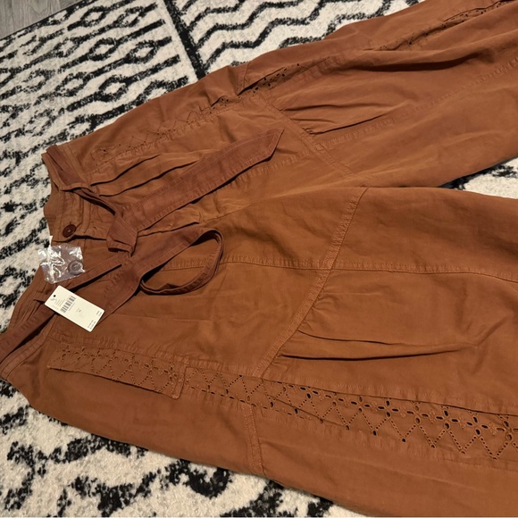 By Anthropologie Washed Eyelet Jogger Pants
MEDIUM - Picture 6 of 10